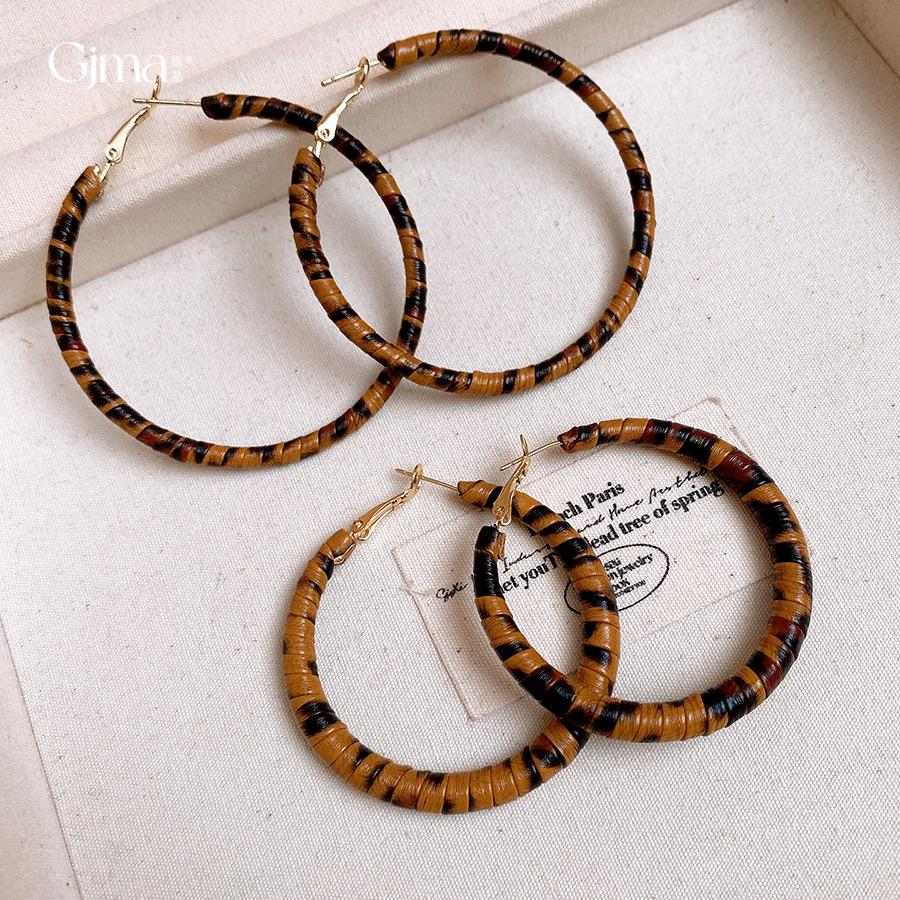 European and American Spice Girls Leopard Print Leather Circle Earrings Temperament Earrings Design Earrings Women