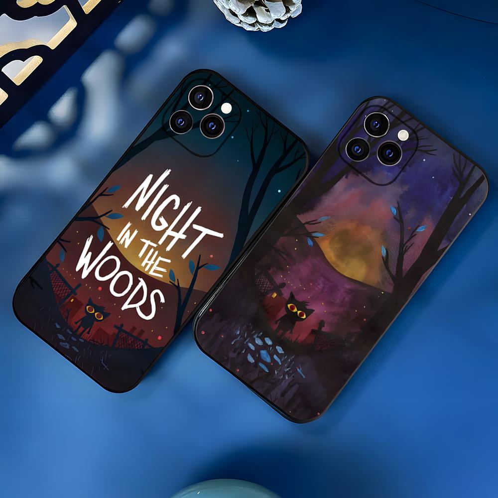 Game Night In The Woods Phone Case For IPhone 17 Pro Max 16 15 14 Pro Max 13 11 X Xs Xr 8 7Plus Silicone Cover