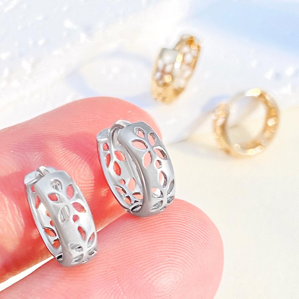 Fashion versatile plain circle new ins style irregular hollow printing design personalized trend earrings ear buckle