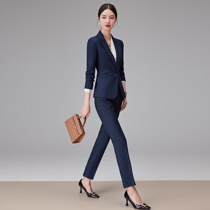 Professionelles zweiteiliges Anzugset für Damen
