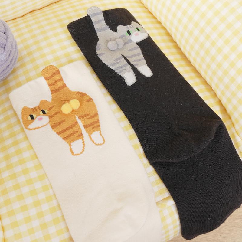 2/11 Par Mjuka Andningsbara Abstrakta Roliga Söta Mellanlånga Strumpor med Tredimensionella Kattägg