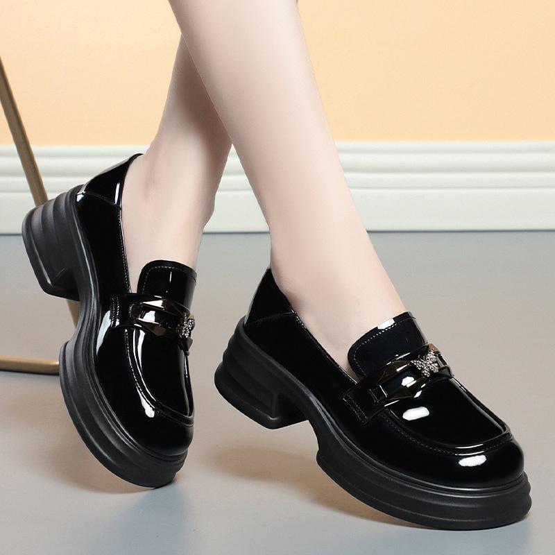 Platform Loafers New Women's Shoes Soft Leather Thick Heels British Small Round Toe Metal Decoration White Leather Shoes