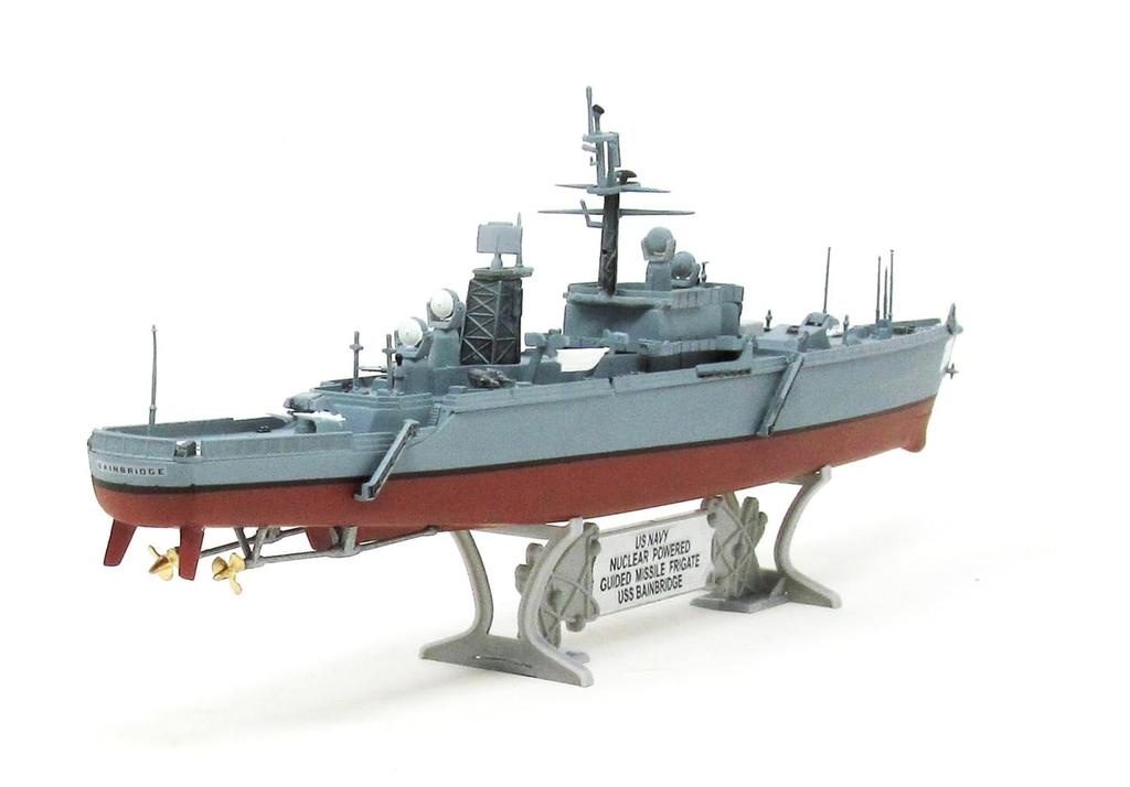Atlantis Models 1/600 USS Bainbridge Nuclear-Powered Missile Cruiser Plastic Model ATLAMCA717 (Ship)