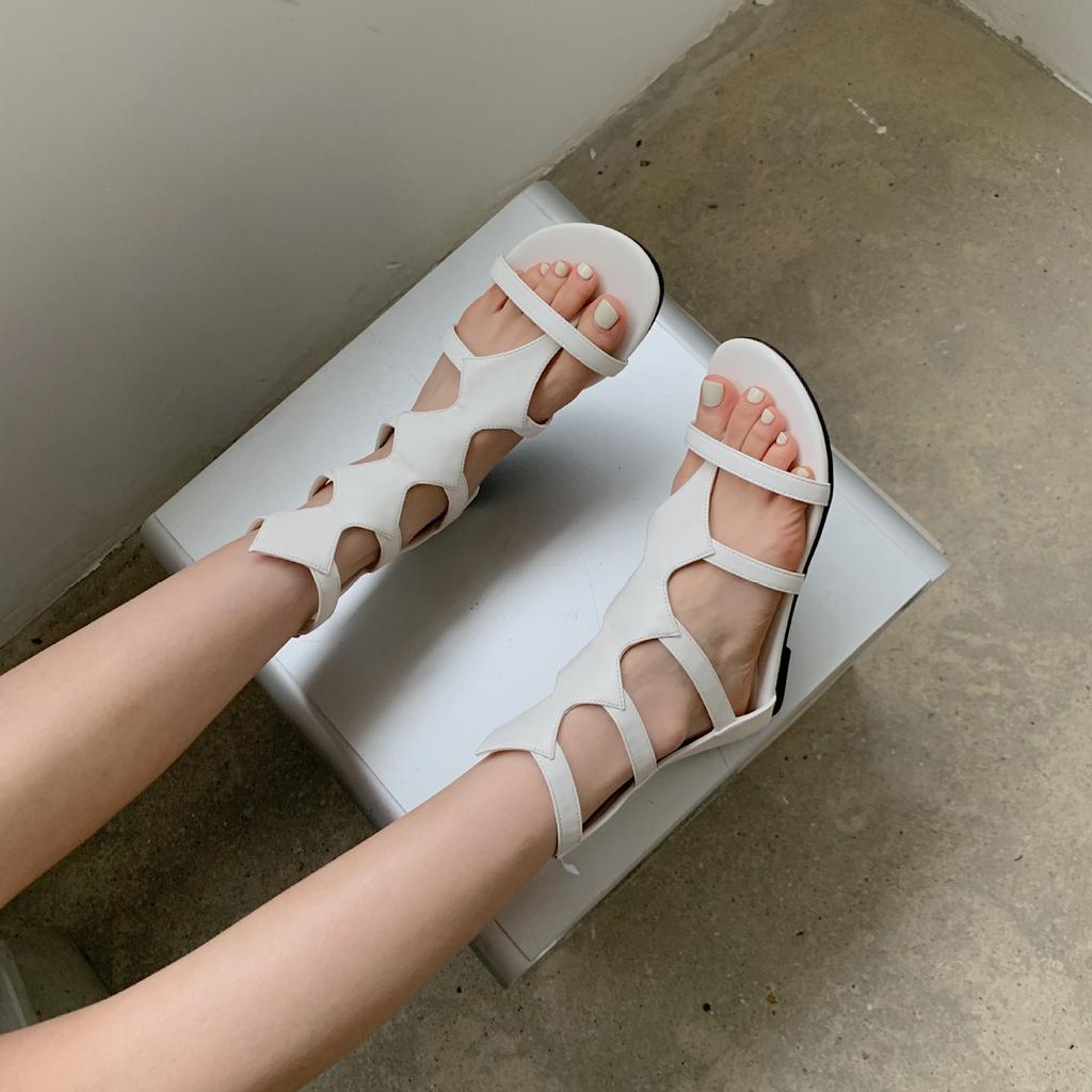 Europe and America Peep Toe Rome Flat Bottom Casual Sandals  2024 New Fashion Zebra Pattern Hollow Out Shoes for Women Summer