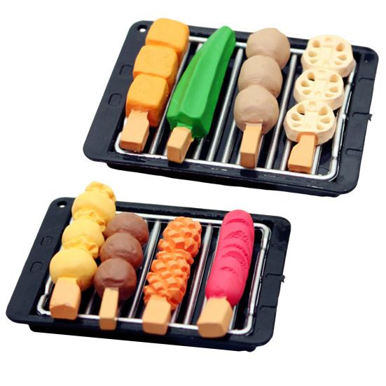 Mini Grill Skewer Set Miniature Food BBQ Accessories Resin Mini Grilled Sausage Grill Tray Seasoning Bottles for 1:12 Scale Miniature House And Dolls