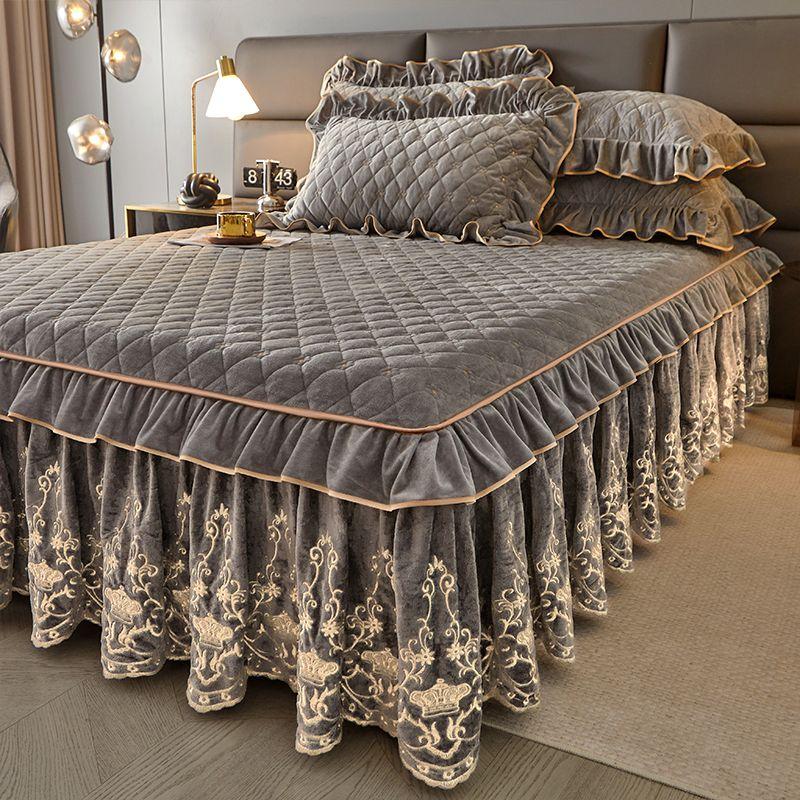 3pcs Luxurious European Quilted Crystal Velvet Bed Skirt Set with Lace Trim - Warm, Thick, Non-Slip, Includes 2 Pillow Shams and 1 Bed Skirt