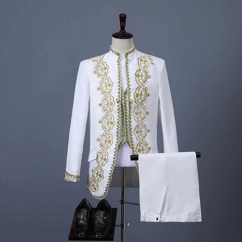 

Мужской приталенный формальный костюм-тройка с золотой отделкой (Куртка, Жилет, Брюки) - Идеальная хоровая или банкетная одежда Small белый