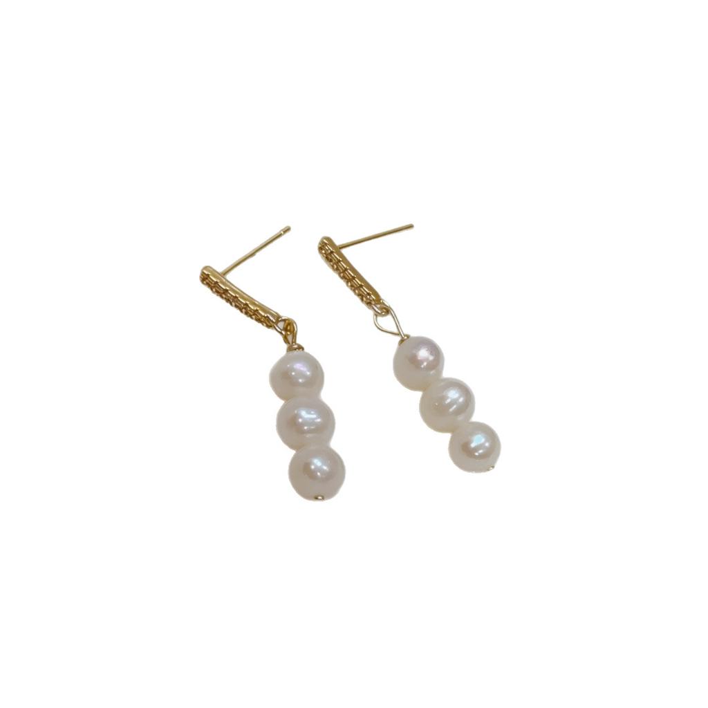 Simple natural freshwater three-bead pearl earrings, silver needle stud earrings ins trendy fashion light luxury niche design earrings