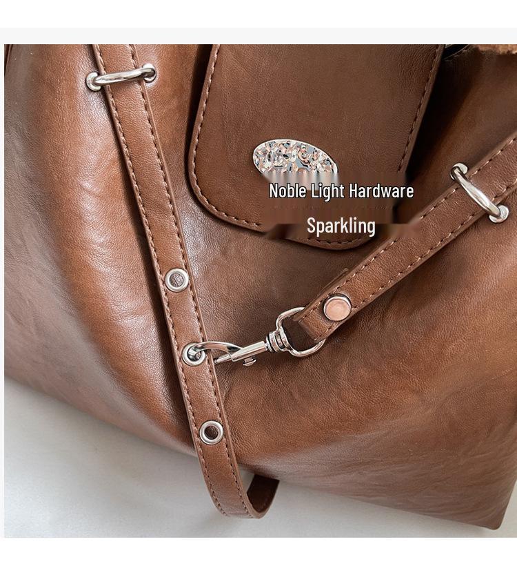 2025 Retro Women's Large-Capacity Underarm Bag - Fashionable Autumn/Winter Tote Backpack