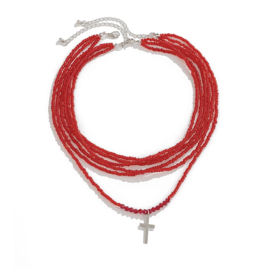 Accessoires, dunkle Gothic-Perlenketten, gestapelte Vintage-Kreuze, hochwertige Halsketten