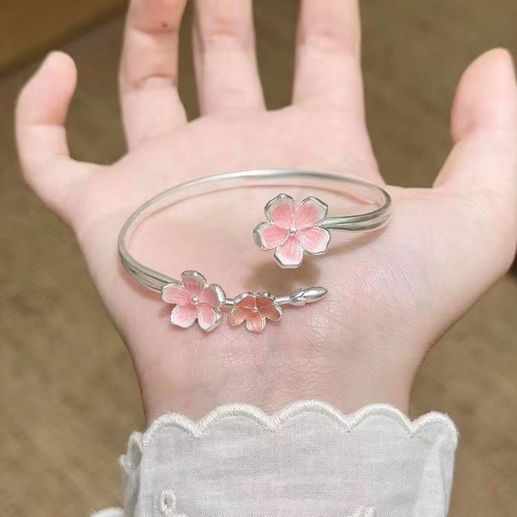 

Red Sleeve Add Fragrance New Chinese-style smudged pink peach blossom bracelet niche light luxury retro versatile jewelry