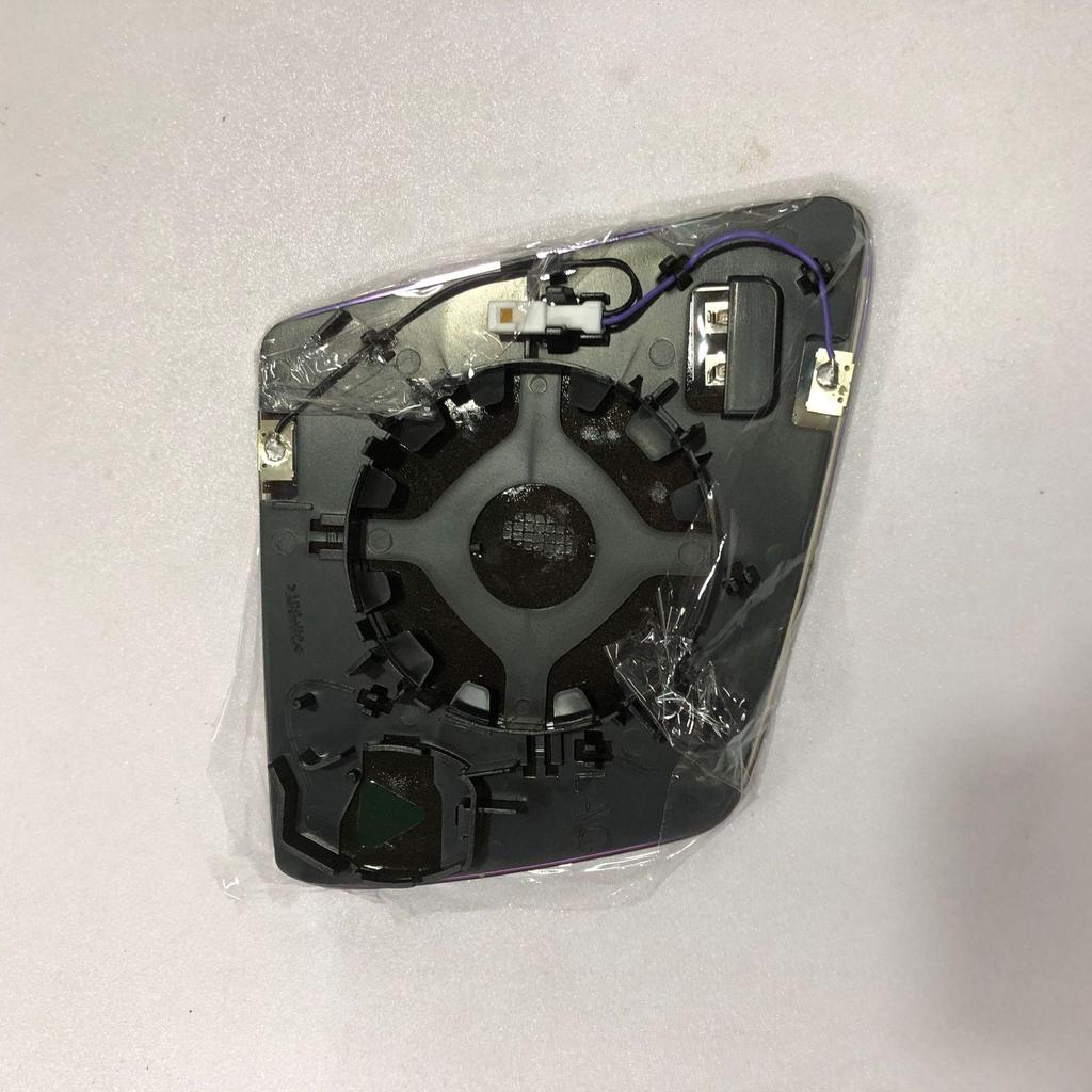 Mercedes-Benz Rearview Mirror Lens for W205, W213, W222 (Part A0998100516)