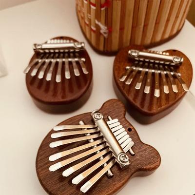 8 Tuşlu Kalimba Başparmak Piyanosu Çocuklar Yeni Başlayanlar Müzikseverler Oyuncular İçin Hediyeler, Sevimli Enstrüman Kolye Anahtarlık Aksesuarları