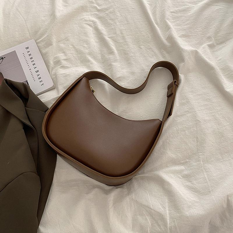 OEM customized retro saddle bag women's 2025 new Korean version underarm bag versatile shoulder bag light luxury