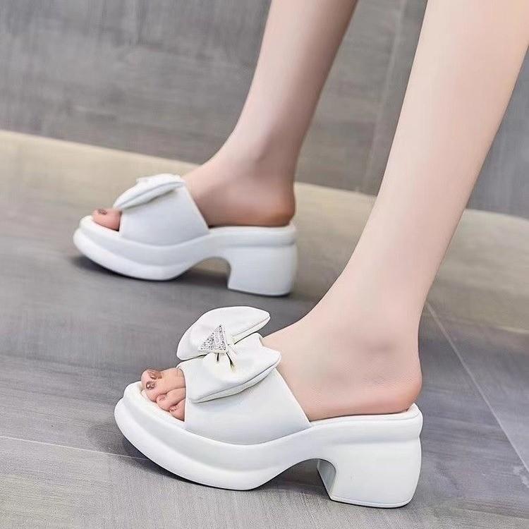 

Cool slippers women s outer wear 2025 new thick-heeled rhinestones one-word bow gentle temperament high-heeled sandals 39