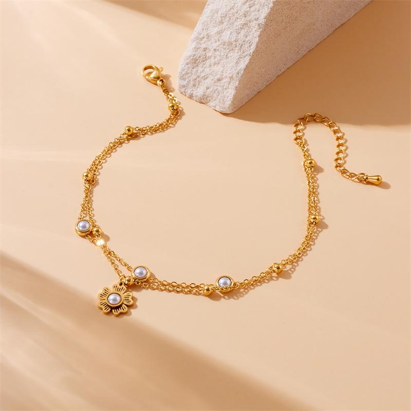 Goldenes doppellagiges Blumen-Perlen-Fußkettchen – Zarter Blumenschmuck, Frische Eleganz Geschenk für Frauen