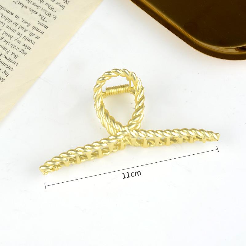 Elegant Korean Shark Metal Hairpin Clip for Stylish Hair