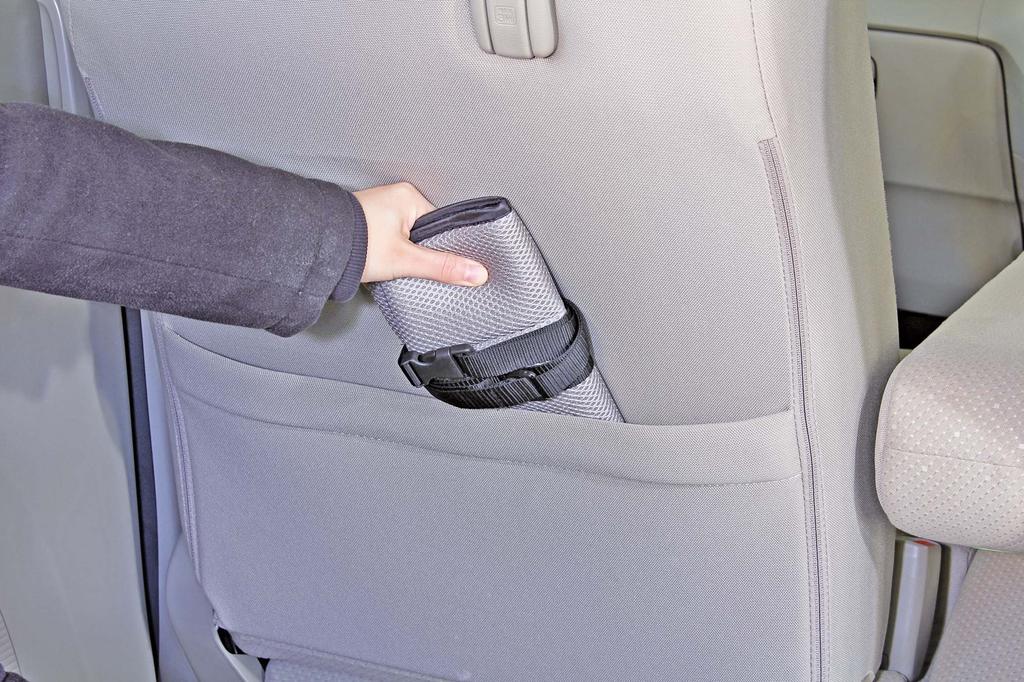Napolex Hanging Footrest Ideal for travel and long 20kg weight Universal - drives. capacity. fit. Fizz-1031