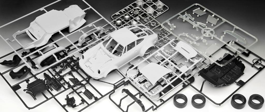 German Revell Porsche 934 RSR Martini Plastic Model 07685 1/24