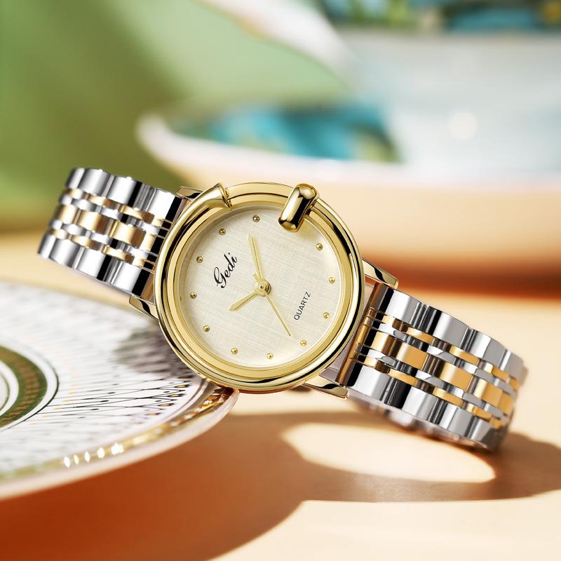Edelstahl Damen Armbanduhr Leichter Luxus Exquisite Stoffoberfläche Quarz Uhr Damen Wasserdicht Raum Gold Stahl Armband Uhr