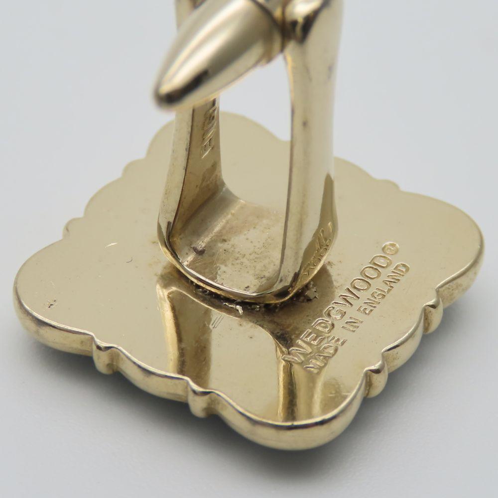 Used Wedgwood cuffs metal gold gold riding
