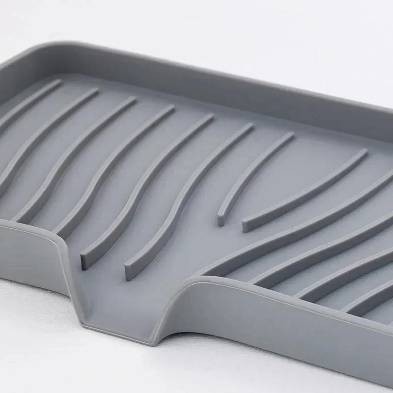 Abtropfgestell aus Silikon Seifenschalen Seifenhalter Anti-Rutsch-Pad Freies Stanzen Seifendose Küche Badezimmer Arbeitsplatte Rutschfestes Seifenregal