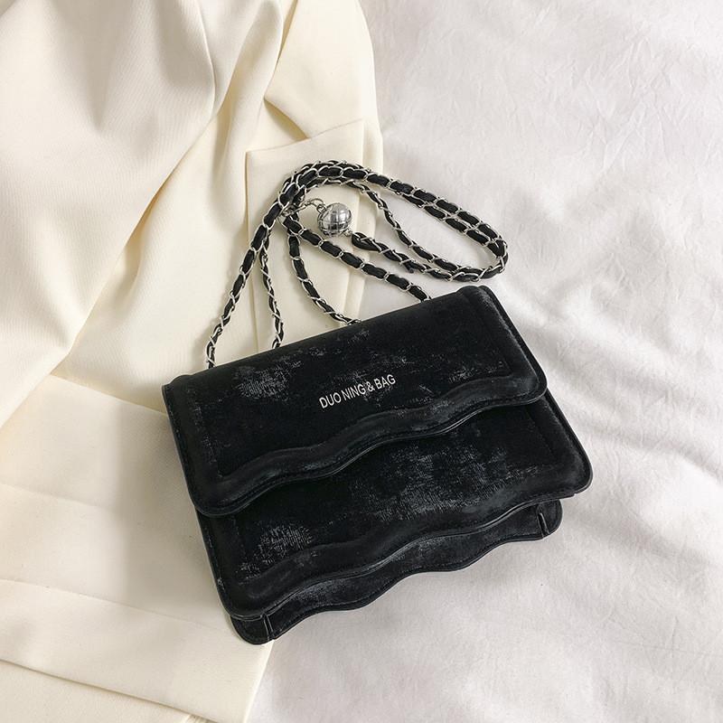 2024 New Arrival Women s Shoulder Bag Street Style Chic Underarm Bag