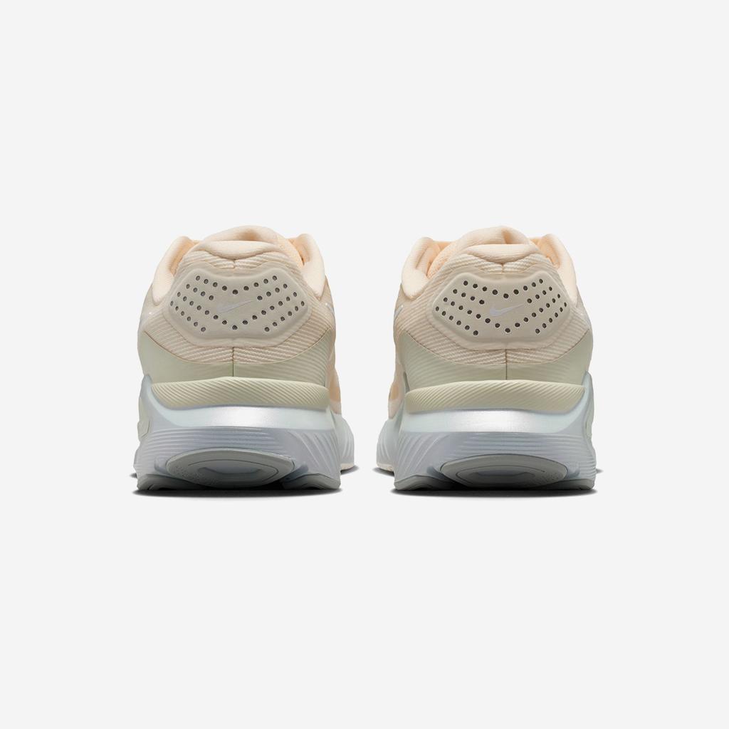 Nike W NIKE STRUCTURE 26 ESS IO9917-100