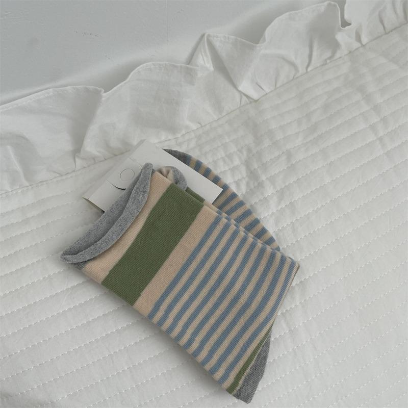 Women's New Spring and Autumn Products All Kinds of Curled Fringe Color Boneless Pile Socks