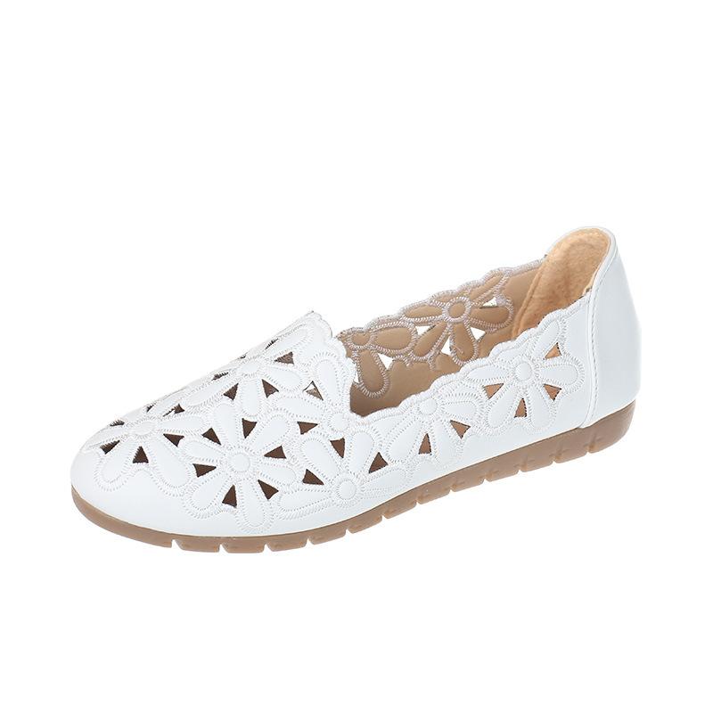 

Hollow breathable flat-bottomed lazy single shoes women s summer Korean version soft-soled casual petals one pedal Doudou shoes 35 белый