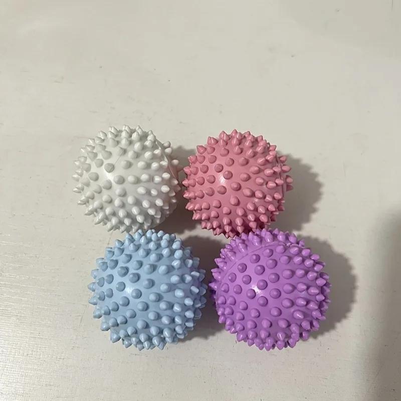 Natural Reusable Laundry Balls 4 Pack - Clothes Softener Wash Helper Remove Hair Prevent Tangling & Static Free Laundry Tools
