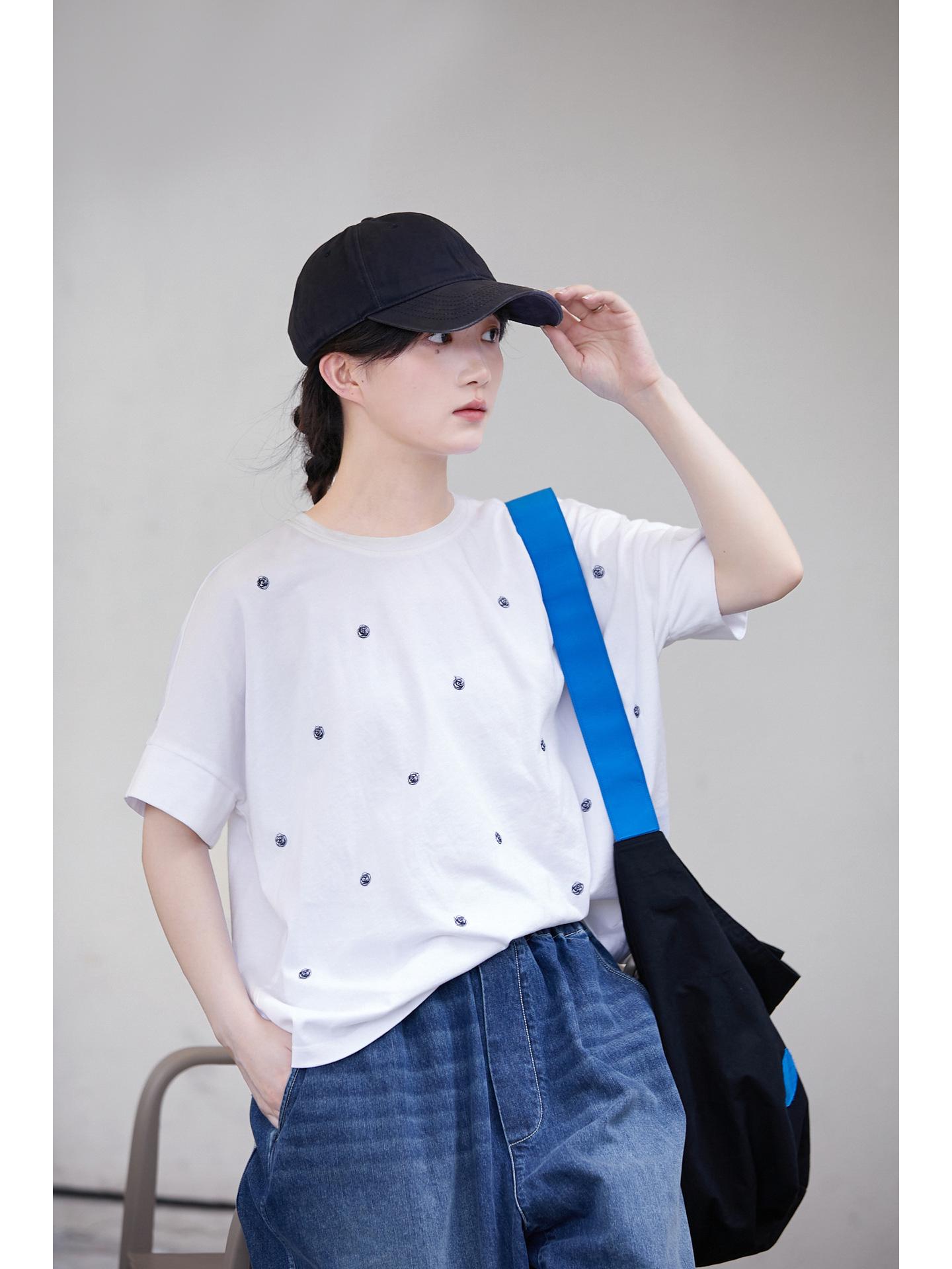 

Women s Retro Off-White Polka Dot Embroidered Knit Short Sleeve T-Shirt Large грязно-белый