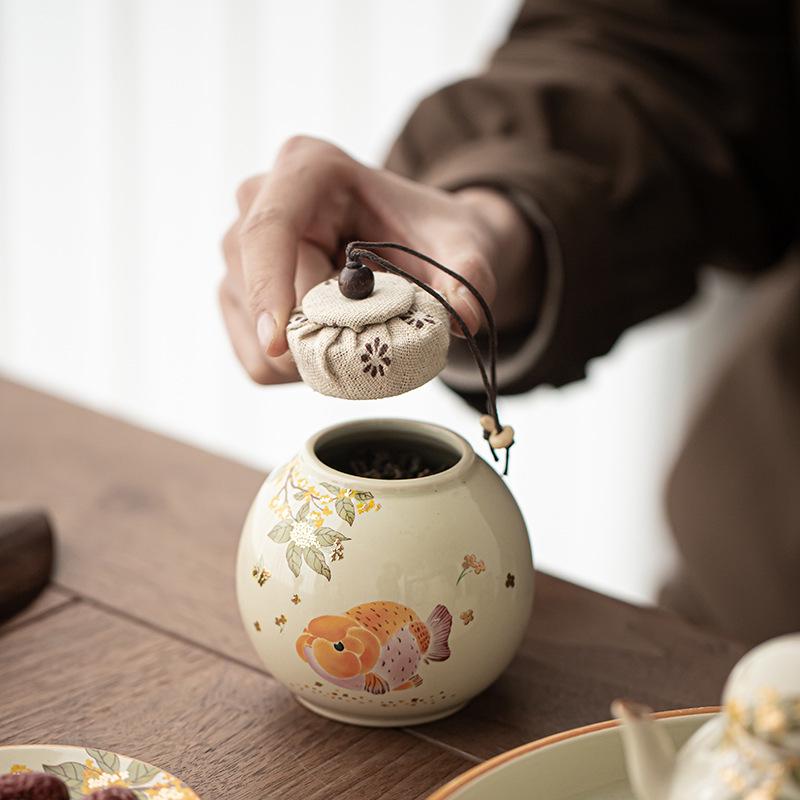 Ceramic Wood Ash Tea Caddy: Moisture-Proof, Fresh-Keeping Storage Jar for Goldfish Design