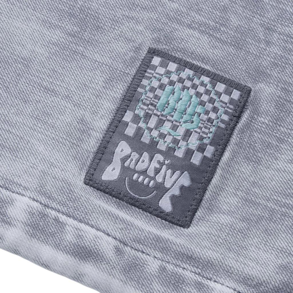 Li Ning Badfive Womens Series Printed Pattern Three-Dimensional Cut Loose Wash Denim Jacket Women Jacket Gray AJDS336-1