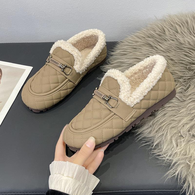 Large size design women's shoes autumn and winter new outer wear fat feet wide feet velvet bean shoes soft sole loafers women