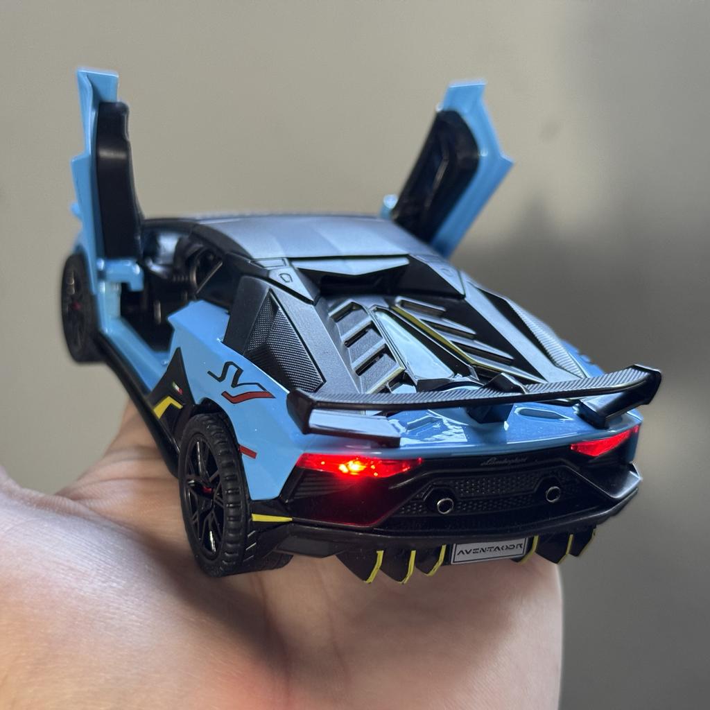 1:32 Aventador SVJ 63 Removable Version Super Sports Car Alloy Diecast Model Car Home Trendy Toys Ornaments Christmas Gifts Kids