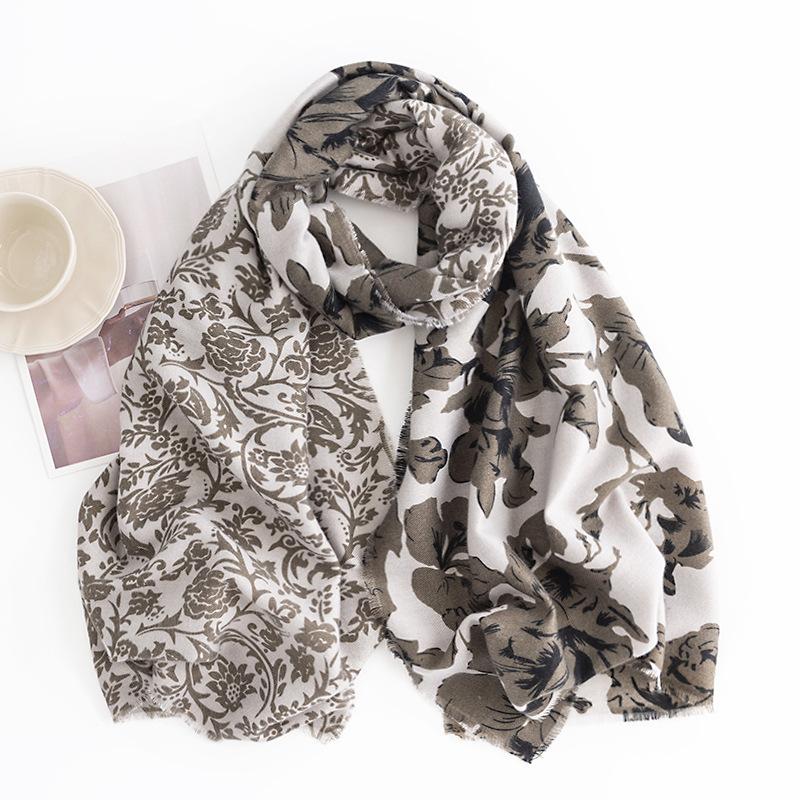 Winter Plant Flower Imitation Cashmere Scarf For Women'S Commuting, Cold Proof And Neck Protection, Fashionable, Elegant And Warm Shawl