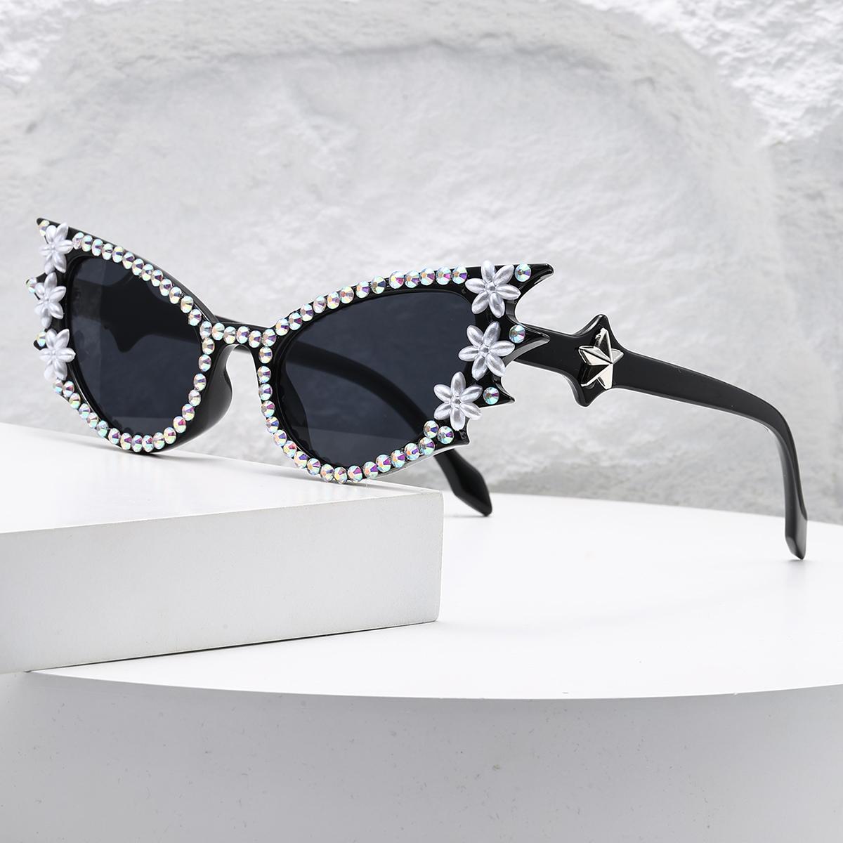 

1pc WOMEN S GLASSES New Cross-border Framed with Glasses Personality Holiday Atmosphere Photo Modeling Trend WOMEN S GLASSES чорний