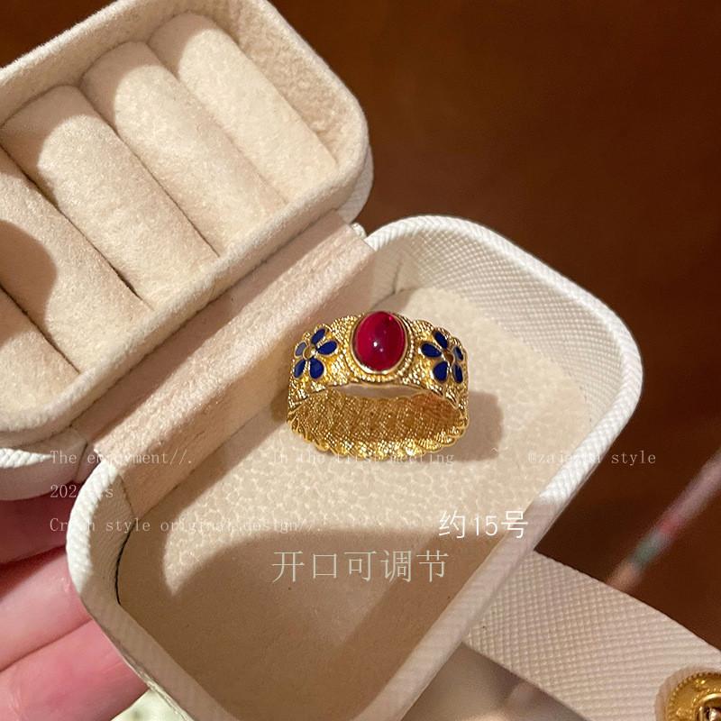 

Stunning S925 Silver Bamboo Enamel Ring In Antique Gold For Women Featuring A Contemporary Geometric Design For Chic Fashion Cho J4907