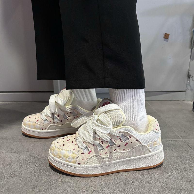 Korean Version 2025 New Student Leisure Niche Trend Board Shoes Women Ins Street Shooting Versatile Retro Comfortable Bread Shoes
