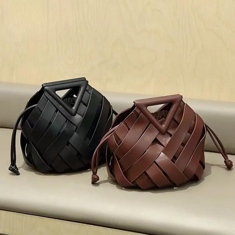 New arrival of high fashion top handle brown fabric shoulder bags for women with hollow design unique bucket bag style