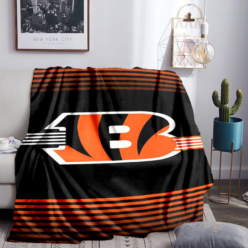 Couverture de lit en flanelle légère Cincinnati Bengals Casque Parfaite pour le Voyage, le Camping, les Salons, les Bureaux, les Canapés, Cadeau de Noël pour Fan