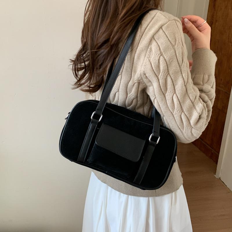Large-capacity Bag Women's Autumn and Winter Versatile 2025 New Simple Casual Shoulder Underarm Bag Work Commuter Pillow Bag