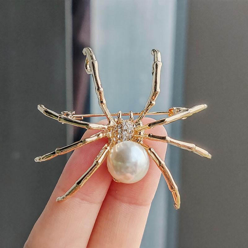 Fashion Personalized Black Pearl Spider Brooches For Women Men Metal Rhinestone Spider Animal Brooch Pins Party Jewelry Gifts
