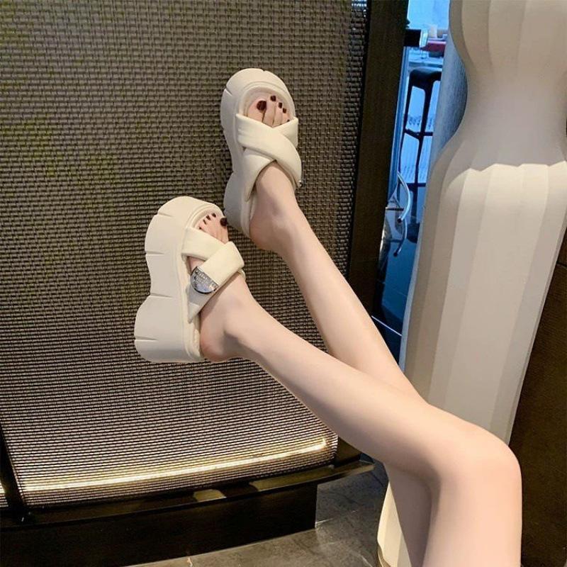 Foreign Trade Sandals Women's Summer Fashion 2025 New Beach Shoes High-heeled Platform Muffin Sandals Women