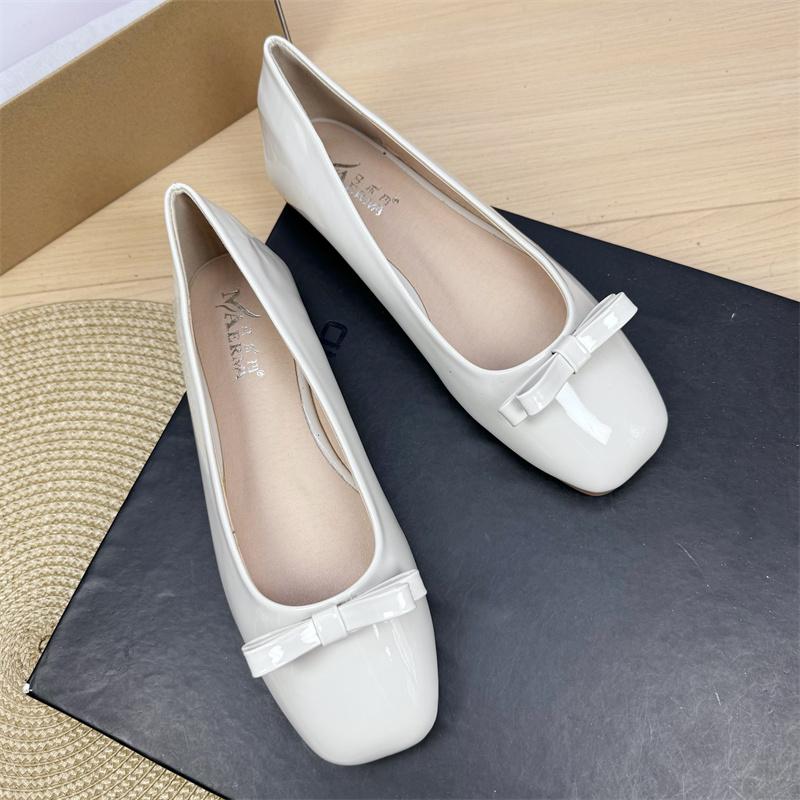 Fashion Flat Shoes Women's 2025 Spring and Autumn New Shallow Square Bow Large Size Women's Shoes 42 43 44 Ladies Shoes Loafers Women