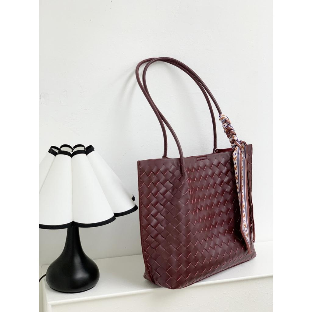 2026 New Leather Women's Bag Woven Tote Bucket Bag Shopping Bag Large Capacity Shoulder Lower Bag