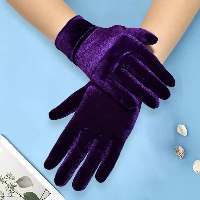 Short Opera Velvet Gloves for Women Flapper Stretchy Wrist Length Banquet Gloves Tea Party Halloween Costume Gloves