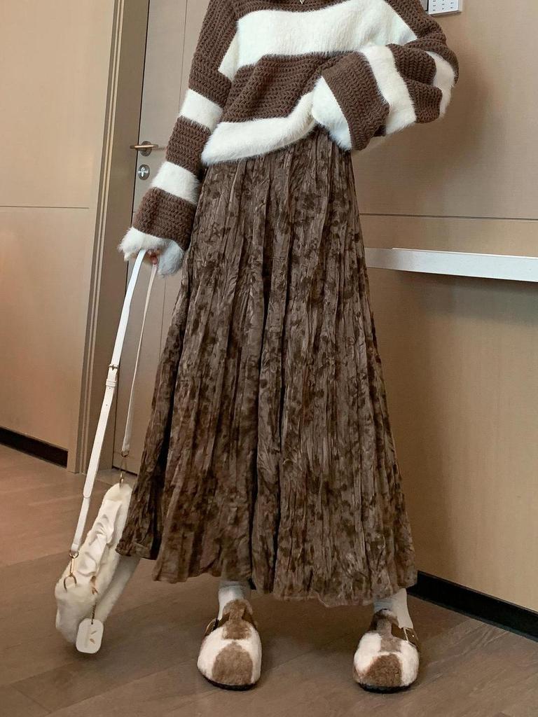 Women's Retro Tie-Dye Velvet Pleated Midi Skirt - Thickened A-line for Autumn/Winter, High Waist, Drapey, Long Skirt