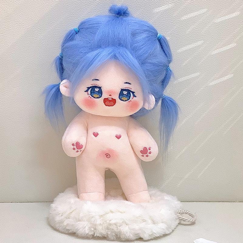 Plüschpuppe mit krausem Haar, mit wechselbarer Kleidung und Zubehör